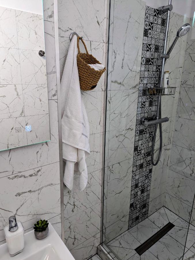Sebastian Studio Apartment Bucarest Extérieur photo