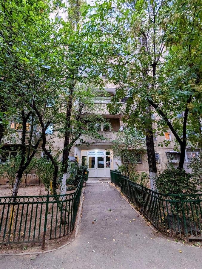 Sebastian Studio Apartment Bucarest Extérieur photo